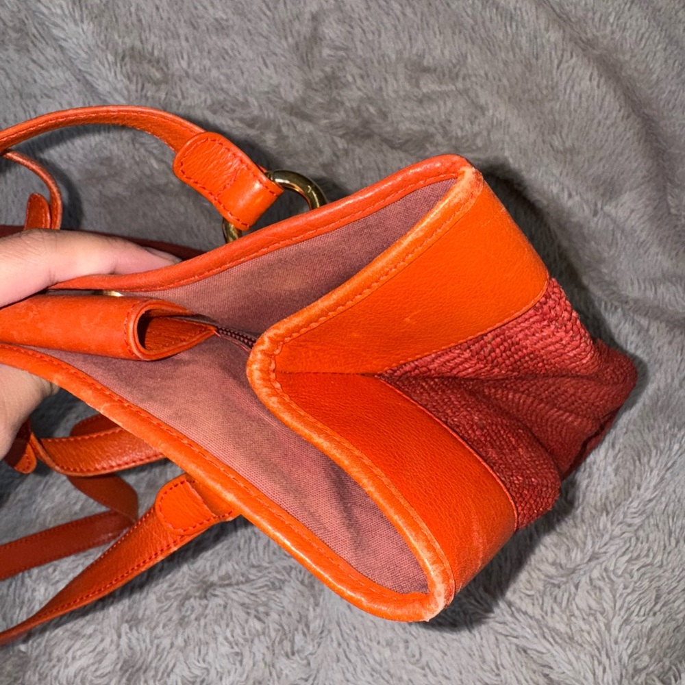 Loewe Orange Raffia Bag with Textured Design - Picture 2 of 10